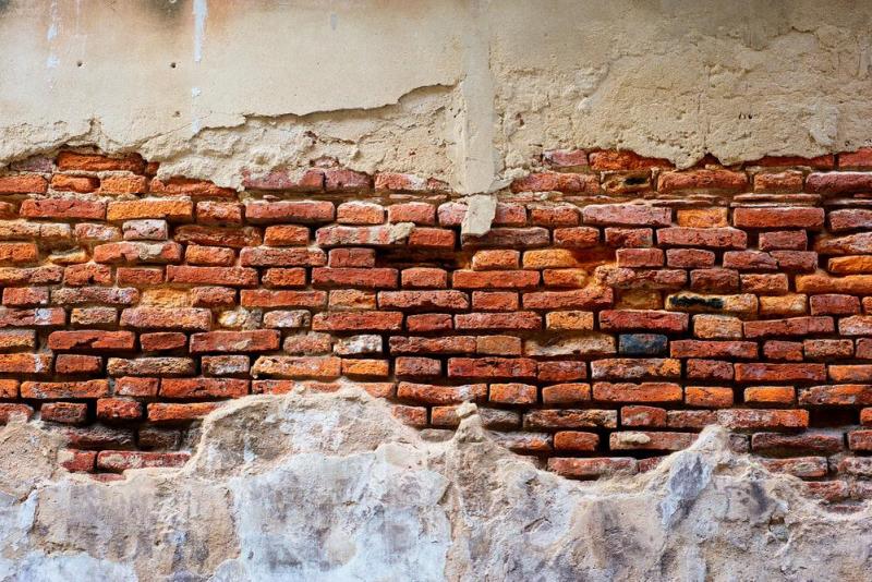 R&eacute;novation de fa&ccedil;ade &agrave; La Farl&egrave;de, du nettoyage &agrave; la peinture